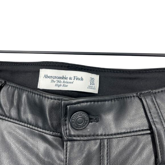 Abercrombie & Fitch The 90's Relaxed High Rise Pant Faux Leather Size 30 / 10S - Picture 5 of 8